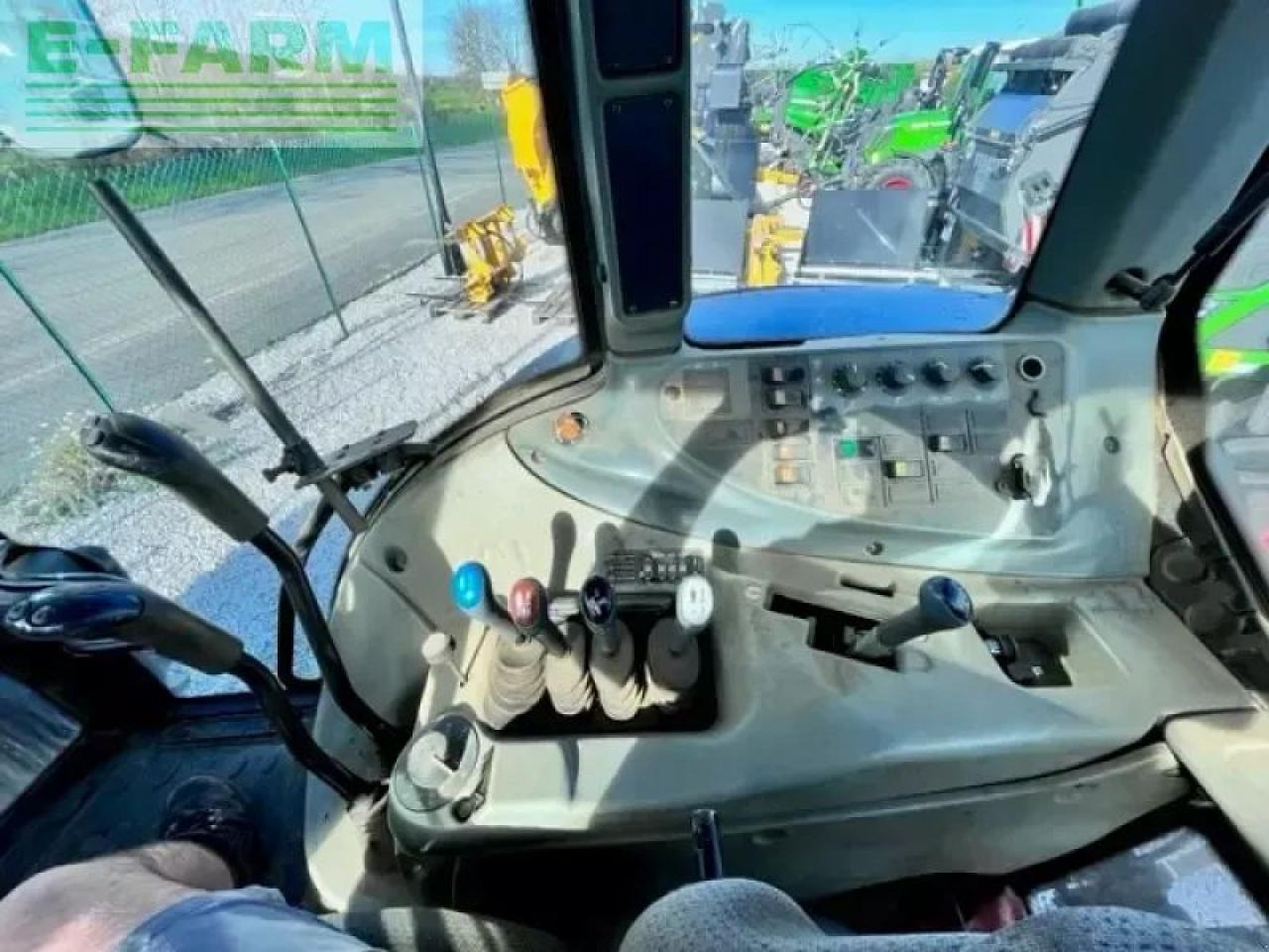 Valtra marque valtra - جرار: صور 2 Valtra marque valtra - جرار: صور 2