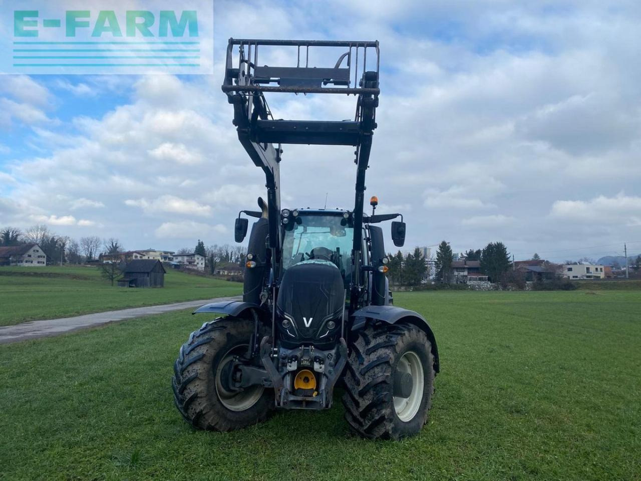 Valtra t 174 ed - جرار: صور 1 Valtra t 174 ed - جرار: صور 1