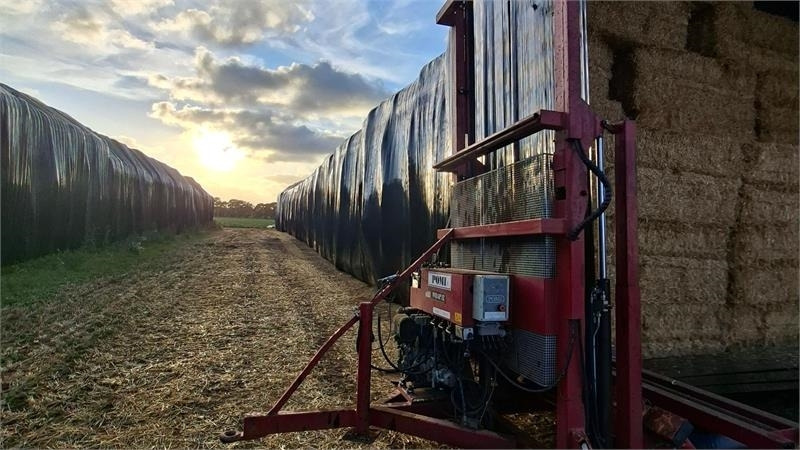 Pomi WRAP 12 - معدة تغليف البالات: صور 1 Pomi WRAP 12 - معدة تغليف البالات: صور 1