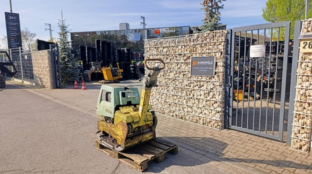 Ammann AVH 6030 Bj 2007, mit defektem Motor, Ersatzteile - صفائح اهتزازية: صور 2 Ammann AVH 6030 Bj 2007, mit defektem Motor, Ersatzteile - صفائح اهتزازية: صور 2