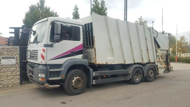 MAN Müllwagen 28.320 Klima Kamera Lenkachse - شاحنة القمامة: صور 1 MAN Müllwagen 28.320 Klima Kamera Lenkachse - شاحنة القمامة: صور 1