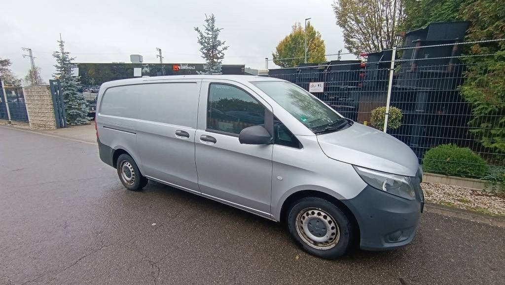 Mercedes-Benz Vito 114 CDI Kasten Werkstattschränke Standheizung  - الشاحنات الصغيرة صندوق مغلق: صور 4 Mercedes-Benz Vito 114 CDI Kasten Werkstattschränke Standheizung  - الشاحنات الصغيرة صندوق مغلق: صور 4