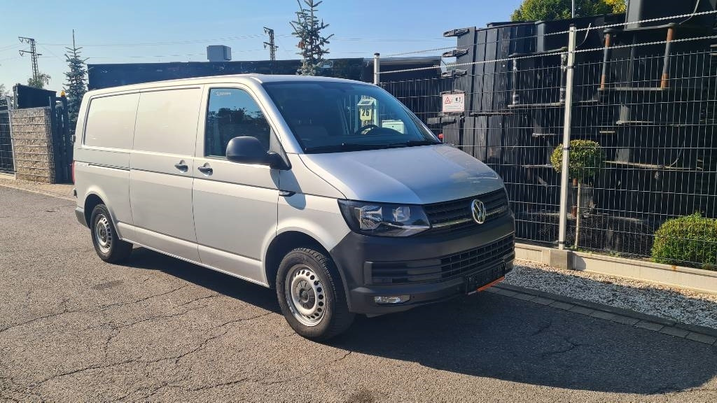 Volkswagen T5 2.0 TDI, Kasten, Werkstattschränke, Klima, AHK - الشاحنات الصغيرة صندوق مغلق: صور 1 Volkswagen T5 2.0 TDI, Kasten, Werkstattschränke, Klima, AHK - الشاحنات الصغيرة صندوق مغلق: صور 1