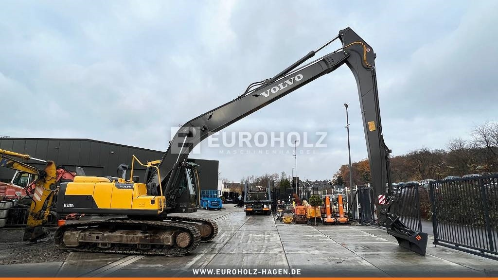 Volvo EC 220, Kettenbagger mit Long Reach, Kamera, Klima - حفارات زحافة: صور 1 Volvo EC 220, Kettenbagger mit Long Reach, Kamera, Klima - حفارات زحافة: صور 1