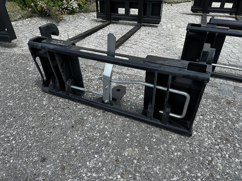 Big Adapter Merlo passend zu Euro Aufnahme - ملحقات: صور 1 Big Adapter Merlo passend zu Euro Aufnahme - ملحقات: صور 1