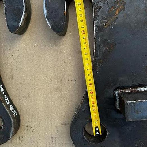 Big Anschweißhaken / Anschweißset / Koppelhaken JCB 520-50 Aufnahme - قطع الغيار: صور 4 Big Anschweißhaken / Anschweißset / Koppelhaken JCB 520-50 Aufnahme - قطع الغيار: صور 4