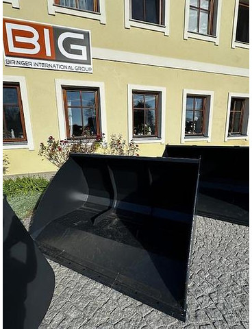 Big Volumenschaufel 200 cm mit Merlo ZM2 Aufnahme - بكت: صور 1 Big Volumenschaufel 200 cm mit Merlo ZM2 Aufnahme - بكت: صور 1