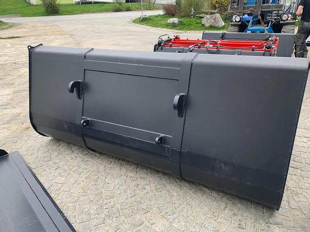 Big Volumenschaufel 250 cm mit Euro Aufnahme - حافلة صغيرة, ميكروباص: صور 4 Big Volumenschaufel 250 cm mit Euro Aufnahme - حافلة صغيرة, ميكروباص: صور 4