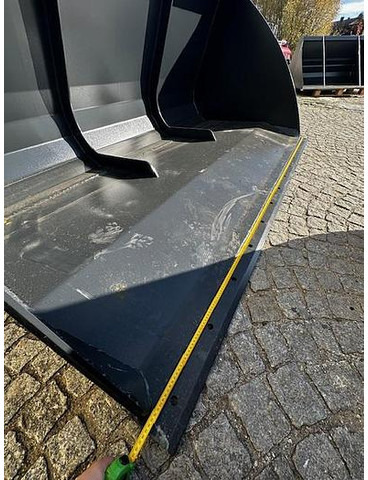 Big Volumenschaufel 250 cm mit Hauer Aufnahme - بكت: صور 2 Big Volumenschaufel 250 cm mit Hauer Aufnahme - بكت: صور 2
