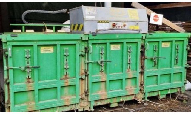 Strautmann MK 1100 Mehrkammer Ballenpresse - معدات صناعية: صور 1 Strautmann MK 1100 Mehrkammer Ballenpresse - معدات صناعية: صور 1