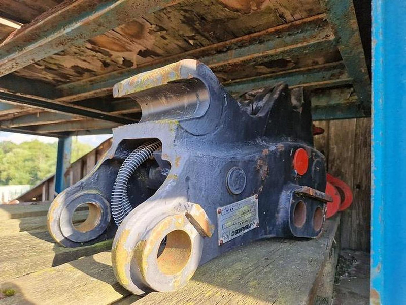 Terex / Fermec / MF Schnellwechsler - وصلة الربط للمعدات المعلقة: صور 1 Terex / Fermec / MF Schnellwechsler - وصلة الربط للمعدات المعلقة: صور 1