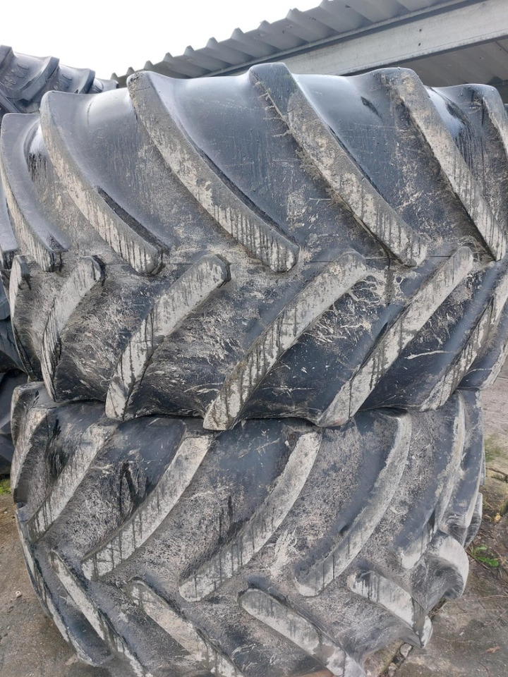 Continental 900/60R38 750/55R30 John Deere 8335R 8430 8530 - الإطارات والجنوط: صور 1 Continental 900/60R38 750/55R30 John Deere 8335R 8430 8530 - الإطارات والجنوط: صور 1