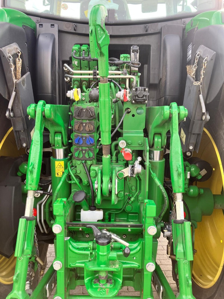 John Deere 6R 175 - جرار: صور 2 John Deere 6R 175 - جرار: صور 2