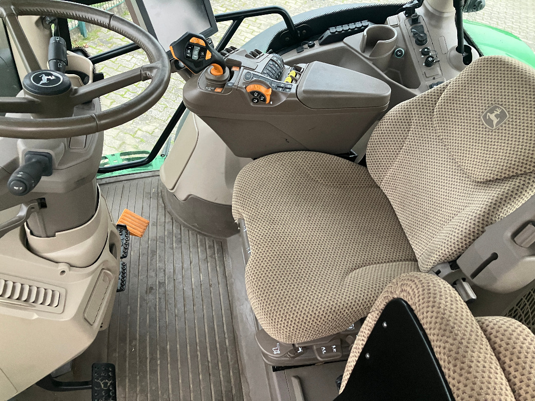 John Deere 6R185 - جرار: صور 4 John Deere 6R185 - جرار: صور 4