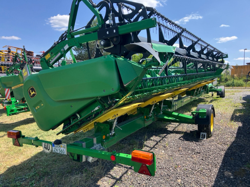 John Deere S780 Raupe mit 630X Schneidwerk - حصادة شاملة: صور 5 John Deere S780 Raupe mit 630X Schneidwerk - حصادة شاملة: صور 5
