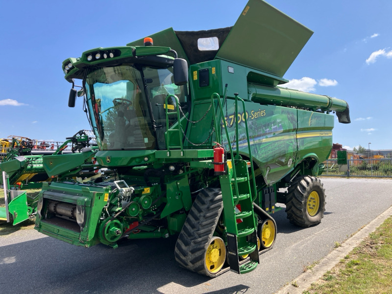 John Deere S780 Raupe mit 630X Schneidwerk - حصادة شاملة: صور 1 John Deere S780 Raupe mit 630X Schneidwerk - حصادة شاملة: صور 1