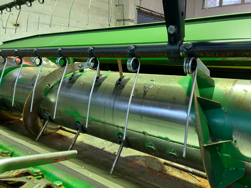 John Deere T560 mit 622R Schneidwerk - حصادة شاملة: صور 5 John Deere T560 mit 622R Schneidwerk - حصادة شاملة: صور 5