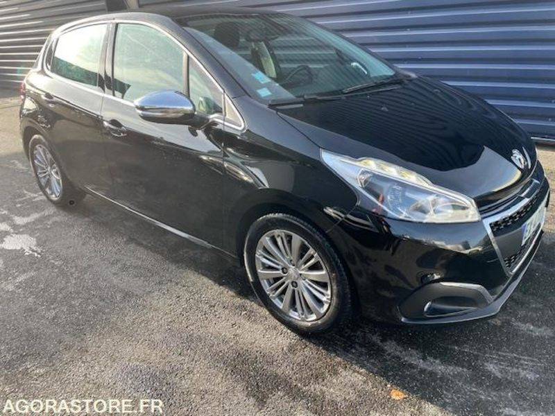 208 ALLURE PT 110cv-05/2016- 87950 KM - سيارة: صور 4 208 ALLURE PT 110cv-05/2016- 87950 KM - سيارة: صور 4