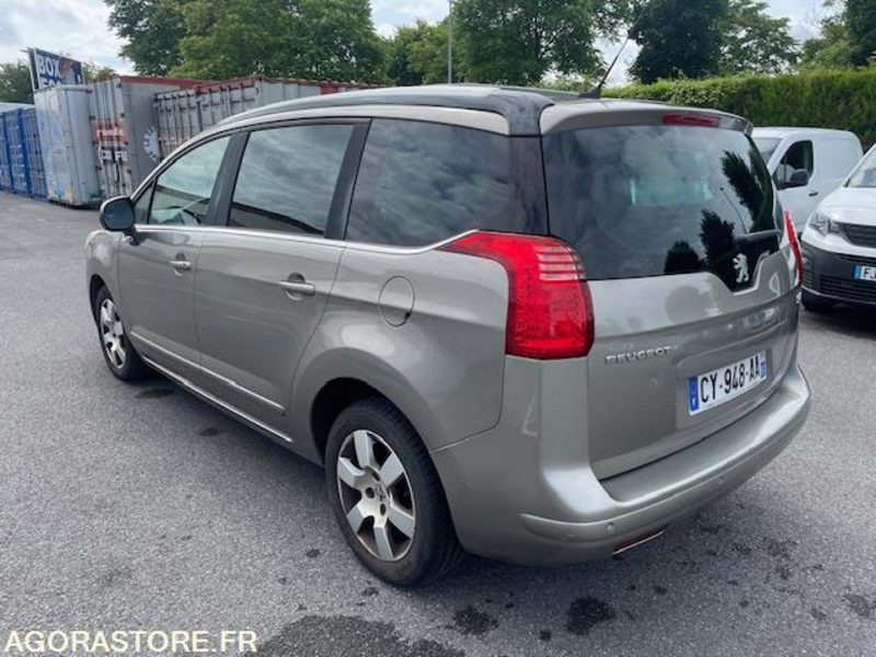 5008 STYLE 1.6 HDI 115cv 7PL- 08/2013/- 226500KM - سيارة: صور 2 5008 STYLE 1.6 HDI 115cv 7PL- 08/2013/- 226500KM - سيارة: صور 2