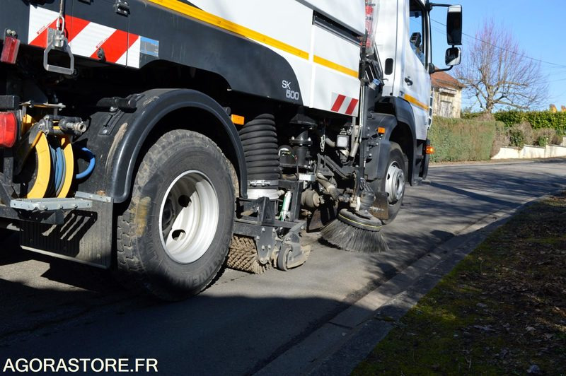 BALAYEUSE MERCEDES ATEGO 95000kms 2019 - سياره كنس شوارع: صور 5 BALAYEUSE MERCEDES ATEGO 95000kms 2019 - سياره كنس شوارع: صور 5
