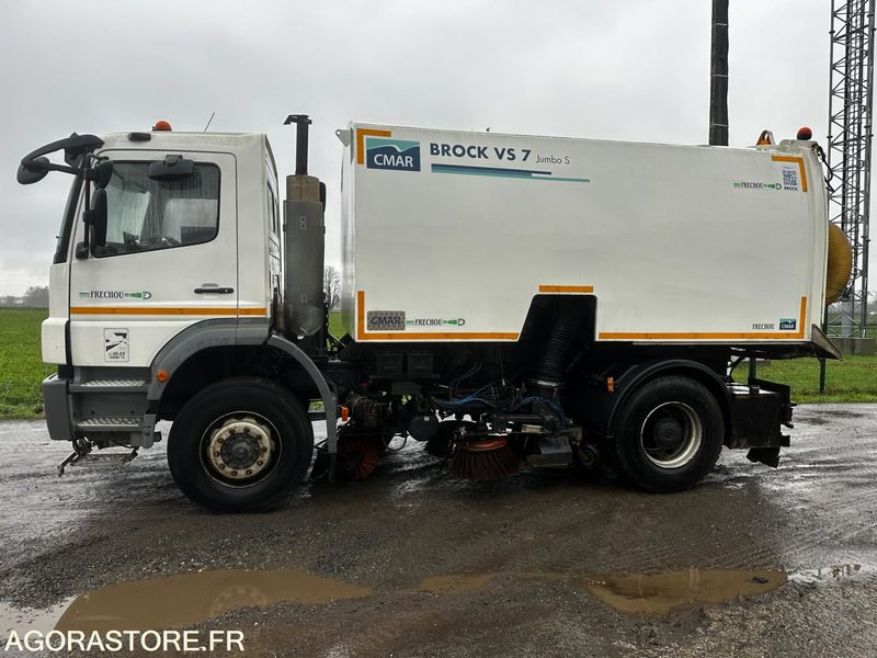 Balayeuse aspiratrice de voirie BROCK SL 280 JUMBO - 2006 - 310 527 KMS - سياره كنس شوارع: صور 3 Balayeuse aspiratrice de voirie BROCK SL 280 JUMBO - 2006 - 310 527 KMS - سياره كنس شوارع: صور 3
