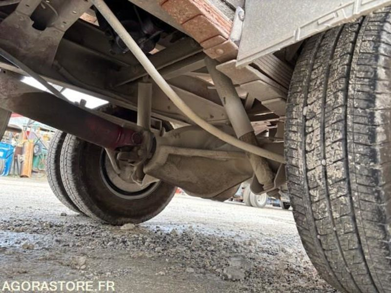 قلابات CAMION BENNE (TRI-BENNE) RENAULT S120 MIDLINER 1991 221000 KM: صور 13