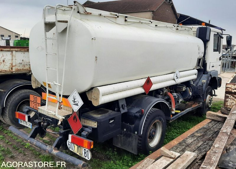 CAMION CITERNE 4x4 - MAN 19.343 - 524 755 KM (P2101604) - شاحنة: صور 5 CAMION CITERNE 4x4 - MAN 19.343 - 524 755 KM (P2101604) - شاحنة: صور 5