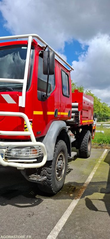 CAMION CITERNE FEUX FORET - RENAULT MIDLUM 220/12 - CK 660 QA - شاحنة: صور 3 CAMION CITERNE FEUX FORET - RENAULT MIDLUM 220/12 - CK 660 QA - شاحنة: صور 3