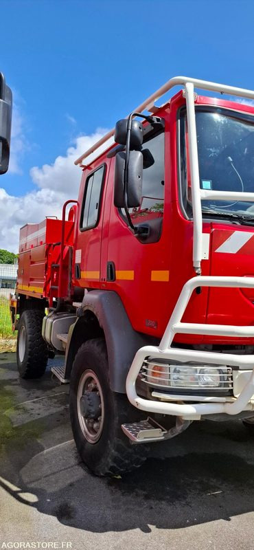 CAMION CITERNE FEUX FORET - RENAULT MIDLUM 220/12 - CM 806 JA - شاحنة: صور 2 CAMION CITERNE FEUX FORET - RENAULT MIDLUM 220/12 - CM 806 JA - شاحنة: صور 2