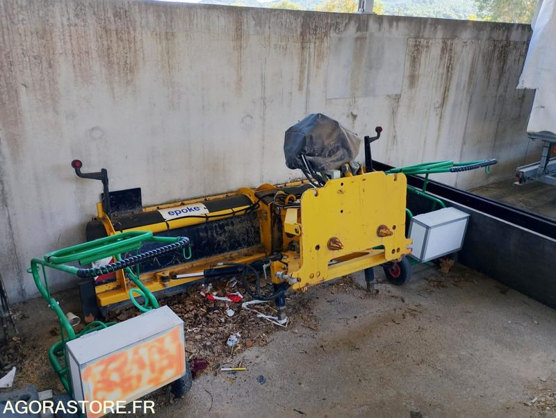 CAMION GRUE 250 RENAULT - شاحنة: صور 5 CAMION GRUE 250 RENAULT - شاحنة: صور 5