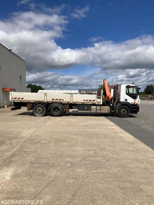 CAMION PLATEAU 6x2 IVECO STRALIS 260S31 + GRUE PK15500 - Année 2008 - 483 000 km - شاحنة: صور 4 CAMION PLATEAU 6x2 IVECO STRALIS 260S31 + GRUE PK15500 - Année 2008 - 483 000 km - شاحنة: صور 4