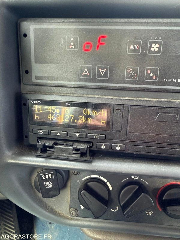 CAR-IRISBUS-CROSSWAY-N° 12224 (1092) MEC-2009/3948328 KM- EL078QW - حافلة مدرسية: صور 4 CAR-IRISBUS-CROSSWAY-N° 12224 (1092) MEC-2009/3948328 KM- EL078QW - حافلة مدرسية: صور 4