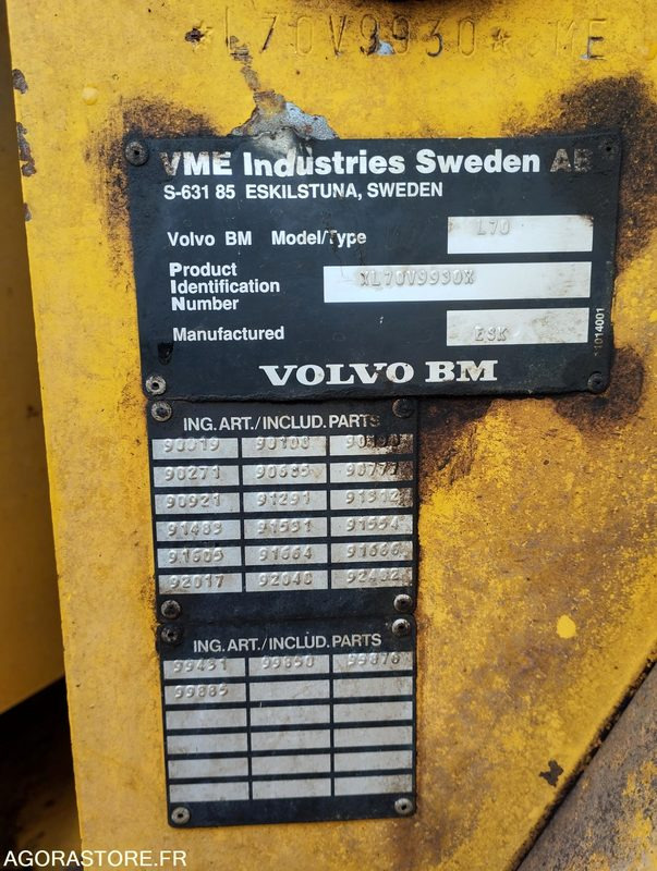 CHARGEUSE SUR PNEUS VOLVO L70 de 1993 n°9930 HS A REPARER إيجار CHARGEUSE SUR PNEUS VOLVO L70 de 1993 n°9930 HS A REPARER: صور 19