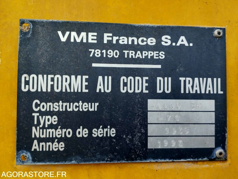 CHARGEUSE SUR PNEUS VOLVO L70 de 1993 n°9930 HS A REPARER إيجار CHARGEUSE SUR PNEUS VOLVO L70 de 1993 n°9930 HS A REPARER: صور 20