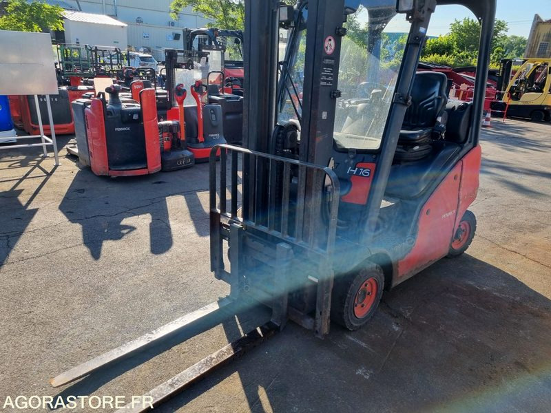 CHARIOT ELEVATEUR FENWICK H16T-01 GAZ DE 2013 - 5600 H (R3S177) - رافعة شوكية تعمل بالغاز: صور 4 CHARIOT ELEVATEUR FENWICK H16T-01 GAZ DE 2013 - 5600 H (R3S177) - رافعة شوكية تعمل بالغاز: صور 4