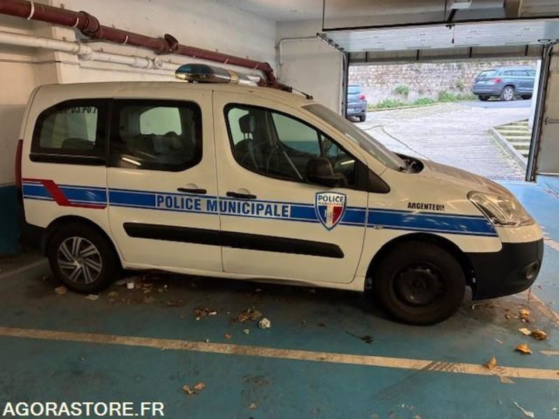 CITROEN BERLINGO - 2013 - 72200kms - سيارة: صور 3 CITROEN BERLINGO - 2013 - 72200kms - سيارة: صور 3