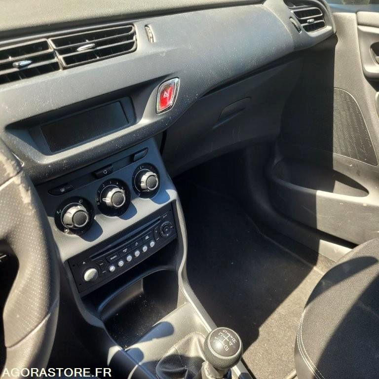 سيارة CITROEN C3 II 1.0 VTi 68 cv: صور 9