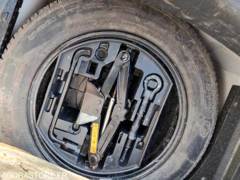 CITROEN C3 II 1.6 HDi 92 cv _ CX-918-XR - سيارة: صور 5 CITROEN C3 II 1.6 HDi 92 cv _ CX-918-XR - سيارة: صور 5