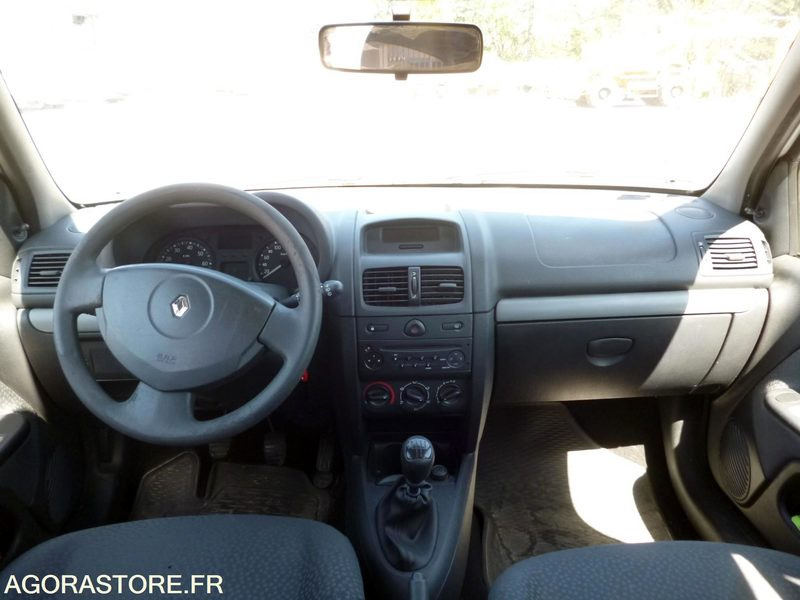CLIO 2 ESSENCE - سيارة: صور 5 CLIO 2 ESSENCE - سيارة: صور 5