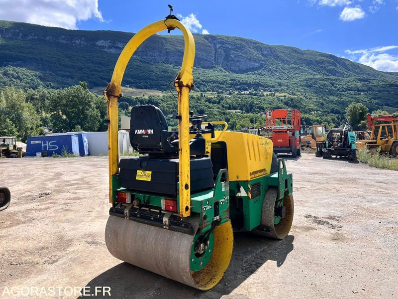 COMPACTEUR AMMANN AV26-2 ROULEAU TANDEM VIBRANT ARTICULÉ - ANNÉE 2008 - 1765 H - مدحلة: صور 4 COMPACTEUR AMMANN AV26-2 ROULEAU TANDEM VIBRANT ARTICULÉ - ANNÉE 2008 - 1765 H - مدحلة: صور 4