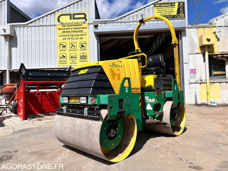 COMPACTEUR AMMANN AV26-2 ROULEAU TANDEM VIBRANT ARTICULÉ - ANNÉE 2008 - 1765 H - مدحلة: صور 1 COMPACTEUR AMMANN AV26-2 ROULEAU TANDEM VIBRANT ARTICULÉ - ANNÉE 2008 - 1765 H - مدحلة: صور 1