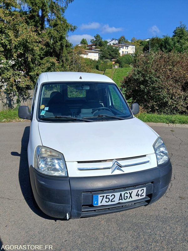 Citroën Berlingo 752-AGX-42 - فان المدمجة: صور 1 Citroën Berlingo 752-AGX-42 - فان المدمجة: صور 1