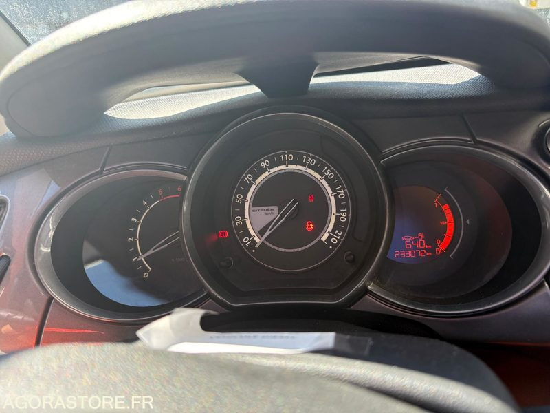 Citroën C3 - 2013 - 233 100 km - DB126JA - سيارة: صور 1 Citroën C3 - 2013 - 233 100 km - DB126JA - سيارة: صور 1