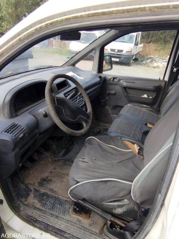 Citroen Jumpy 225655kms 1996 - فان المدمجة: صور 3 Citroen Jumpy 225655kms 1996 - فان المدمجة: صور 3