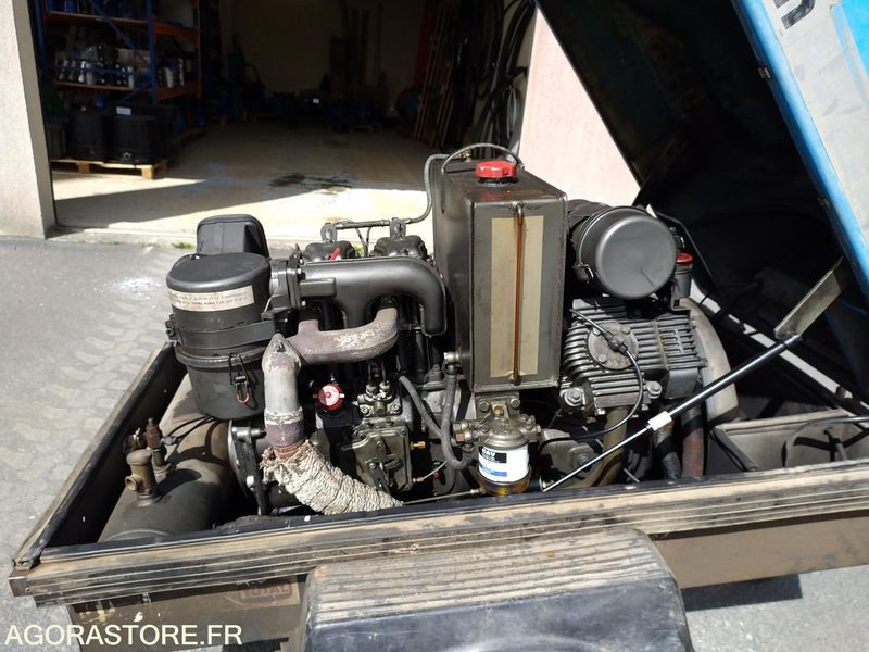 Compresseur mobile - ضاغط الهواء: صور 3 Compresseur mobile - ضاغط الهواء: صور 3