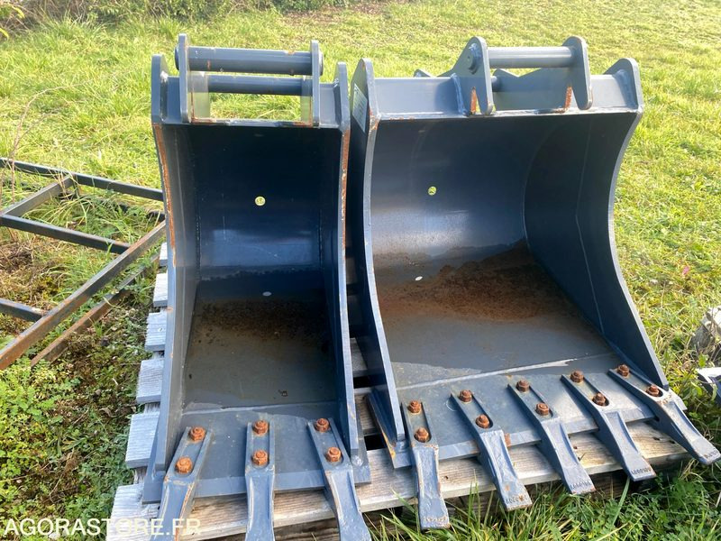 Coupleur hydraulique + 3 godets Neufs pour pelle 6T - معدات البناء: صور 2 Coupleur hydraulique + 3 godets Neufs pour pelle 6T - معدات البناء: صور 2