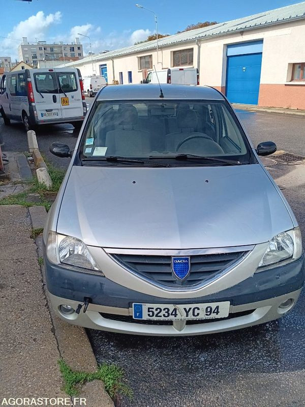 DACIA LOGAN AN 2006 non roulant - سيارة: صور 1 DACIA LOGAN AN 2006 non roulant - سيارة: صور 1
