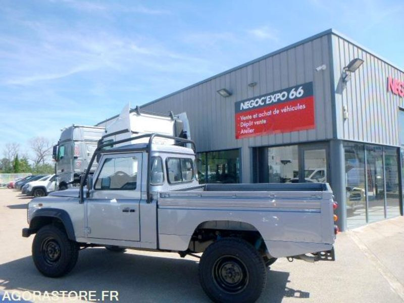 DEFENDER -Land Rover - 2011 - 131930km - 122ch - BON ETAT - سيارة دفع رباعي: صور 3 DEFENDER -Land Rover - 2011 - 131930km - 122ch - BON ETAT - سيارة دفع رباعي: صور 3
