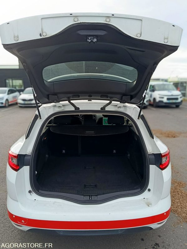 EJ-291-TB - Non Roulant - Renault MEGANE ESTATE - VP - 377 608 Kms - سيارة ستيشن: صور 5 EJ-291-TB - Non Roulant - Renault MEGANE ESTATE - VP - 377 608 Kms - سيارة ستيشن: صور 5