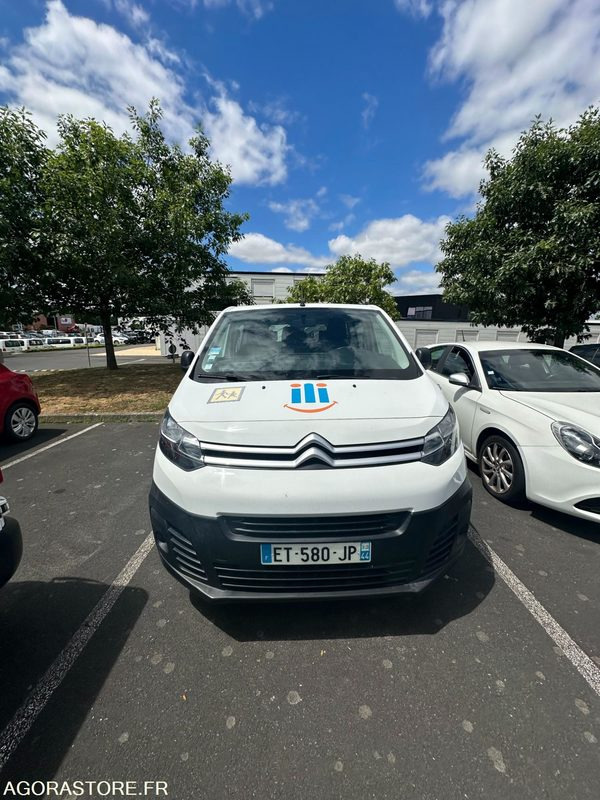 ET-580-JP - Roulant - Citroën JUMPY SPACE TOURER - VP - 241 541 Kms - حافلة صغيرة, ميكروباص: صور 4 ET-580-JP - Roulant - Citroën JUMPY SPACE TOURER - VP - 241 541 Kms - حافلة صغيرة, ميكروباص: صور 4